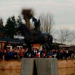 В Нидерландах  установлен памятник башкирскому воину-коннику работы А.Таратынова