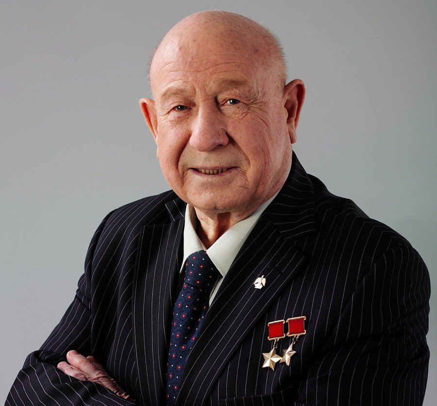 ЛЕОНОВ Алексей Архипович (1934-2019)