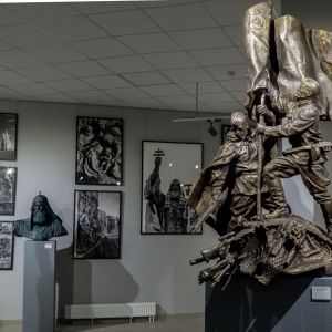 Выставка произведений Салавата Щербакова в музейно-храмовом комплексе «Дорога памяти»